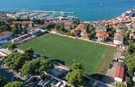 Deniz manzaralı statta futbol keyfi!
