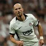 Dolmabahçe'de Sezonun İlk Golü Vaclav Cerny’den: Beşiktaş Eyüpspor Karşısında Öne Geçti!