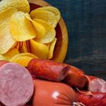 Cips, Salam, Sosis ve Peynir... Yasak Geliyor! Tütsü Aromaları Kademeli Olarak Yasaklanıyor!