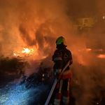 Burhaniye’de Gece Yarısı Korkutan Yangın! Kızık Caddesi’nde Alevler Yükseldi: Ekipler Müdahale Etti!