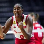 İstiklal Marşı’nı Okuması Tartışma Yarattı! Sinead Jack-Kısal Tek Cümleyle Yanıt Verdi: “Ben Türküm”