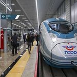 Tren Bileti Bulamayan Yolcular İçin Yeni Dönem: Yer Açılınca Haber Verilecek!