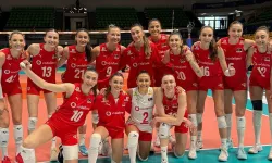 Türkiye - Hollanda Voleybol Maçı Saat Kaçta, Hangi Kanalda? İşte Canlı Yayın Ekranı ve VNL 2025 Detayları!