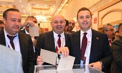 Ahmet Akın’dan İmamoğlu Vurgusu: “Demokrasi Hava Gibi, Su Gibi Lazım”