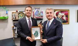 Ahmet Akın’dan TBMM’de Sürpriz Ziyaret: Milletvekili Mustafa Canbey ile Bir Araya Geldi!