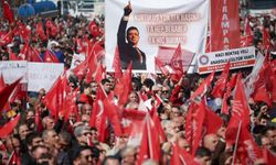 Esenler Cumhuriyet Meydanı'nda Ekrem İmamoğlu İçin Bir Araya Gelindi! 8. Mitingi Adresi Neresi?