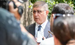 İzmir'de Cemil Tugay Geri Adım Atmadı: ''Uzlaşı Olmazsa Halka Sorarım''