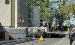 Sarıyer'de Korkutan Olay! Maslak'ta Yol Çöktü!