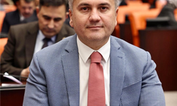 Mustafa Canbey İlk İmzacı: TRT'ye Çok Geniş Yetkiler