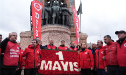 Taksim'de 1 Mayıs Kutlamaları: Sendikalar çelenk bıraktı