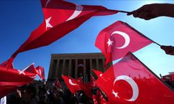 Türkiye, 19 Mayıs’ı Coşku ve Gururla Kutluyor! Anıtkabir'den Taksim'e, Samsun’dan HÜRJET’e Yurt Genelinde Bayram Sevinci