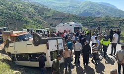 Öğrenci Servisi Devrildi! 14 Kişi Yaralandı!