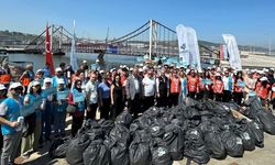 Bandırma’dan Marmara’ya Temiz Bir Nefes: 1,5 Saatte 1500 Kilogram Atık Toplandı