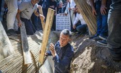 Ferdi Zeyrek’e Son Görev! Özgür Özel, Mezara Kadar Eşlik Etti