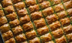 Bayram Sofralarının Vazgeçilmezi Baklava! Baklava Nasıl Yapılır? İşte Bayramlık Baklava Tarifi: