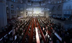Kurban Bayramı Namazı Nasıl Kılınır? Adım Adım Bayram Namazı Kılma Rehberi: