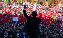 CHP’de Fırtınalı Günler: Yargı Kıskacı, Parti İçi Sancılar ve AK Parti’nin Stratejisi