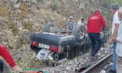 Dursunbey’de Feci Kaza! Sürücü Araçta Sıkıştı