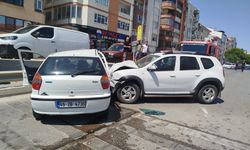 Bir Kaza Daha: Otel Basri Önündeki Kavşakta Tehlike Bitmiyor