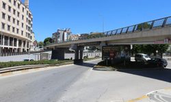 Balıkesir’de Ölüm Kavşağı İsyanı: Kırık Bordürler, Dar Yol, Reklam Panoları!