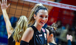 VNL'de İlk Haftanın Yıldızıydı! Alexia Carutasu Neden Kadroda Yok? Çeyrek Finalde Oynayacak mı?