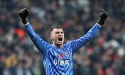 Livakovic'e Teklif Yağıyor! Bir Teklif de West Ham'dan Geldi! Livakovic ile Fenerbahçe'nin Yolları Ayrılıyor Mu?