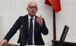CHP’li Sarı’dan Meclis’te Sağlık Yasasına Sert Tepki: “Külliye’den Ne Gelirse O Geçiyor”