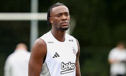 Resmi Açıklama Geldi! İtalya’da Atılan İmza Beşiktaş’ı Sarsabilir: İşte Abraham Transferinin Önündeki Engel Kalktı!