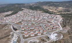 Balıkesir'de 2 Bin 360 TOKİ Konutundan 1854'ü Teslim Edildi! Bakan Kurum: "Güvenli Yuvalar Vatandaşlarımıza Emanet"