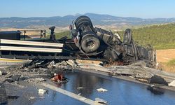 Susurluk'ta Feci Kaza! Beton Yüklü Tır Devrildi! Yol Kapatıldı!