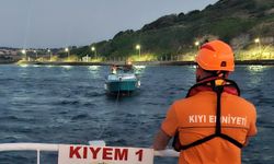 Çanakkale Boğazı'nda Sürüklenen Tekne Facianın Eşiğinden Döndü!