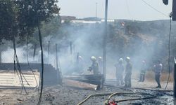 Ümraniye'de Korkutan Yangın! Alevler Kömürlüğü Sardı! Mahalle Panik Halinde!