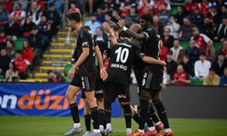 Beşiktaş’tan Gol Yağmuru! İlk Yarıda Fişi Çekti, Rövanş Öncesi Tur Kapısını Araladı