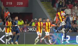 Göztepe–Fenerbahçe’de Gergin Anlar! Hakem Yasin Kol Göztepe'ye 3 Kırmızı Kart Gösterdi!