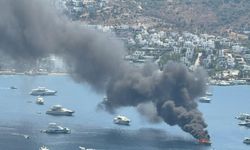 Muğla'da Yangın Paniği! Bodrum'da Tekne Alevlere Teslim Oldu!
