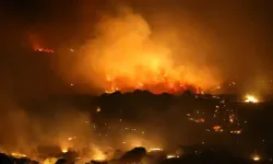 Çanakkale'de Alev Alarmı! Merkezde Yangın Kontrol Altında, Bayramiç'te Tehlike Sürüyor