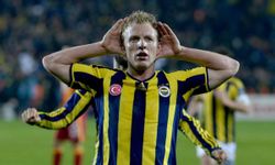 Fenerbahçe'nin Eski Yıldızı Dirk Kuyt'tan Devler Ligi'nde Fenerbahçe'ye Destek! "Bu Gece Fenerbahçeliyim!"