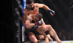 UFC 319'da Khamzat Chimaev Yeni Orta Siklet Şampiyonu Oldu!