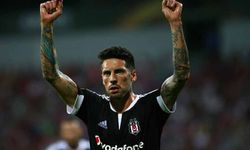 Beşiktaş'ın Eski Yıldızı Jose Sosa'dan Beşiktaş İçin Duygusal Mesaj: