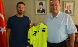 Balıkesirli FIFA Kokartlı Hakem Oğuzhan Çakır’dan Bigadiç’e Anlamlı Ziyaret