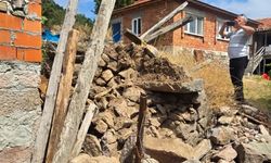 Balıkesir’in Sındırgı İlçesinde 4,1 Büyüklüğünde Deprem! Bir Evde Hasar Oluştu