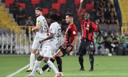Gaziantep FK - Kocaelispor Maçının İlk Yarısında Gol Sesi Çıkmadı!