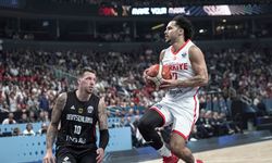 EuroBasket 2025'te Final Heyecanı! 12 Dev Adam Farkı Açıyor! 2. Periyotta Türkiye'den Almanya'ya Üstünlük!