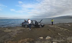 Bursa'da Yola Akaryakıt Döküldü! Otomobil İznik Gölü'ne Uçtu!