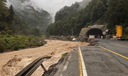 Sağanak Yağış Felakete Döndü! Rize’yi Sel ve Heyelan Vurdu! Ayder Yolu Kapandı! 15 Aile Tahliye Edildi!
