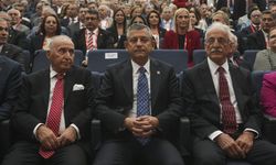 CHP’nin 22. Olağanüstü Kurultayı: “Darbeye ve Kayyuma Hayır”