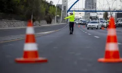 Ankara'da Birçok Yol Trafiğe Kapandı! Toplu Taşıma Seferleri İptal Edildi! Hangi Yollar Trafiğe Kapatıldı?