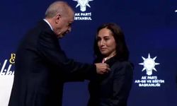 Rozetini Erdoğan Taktı: CHP’den İstifa Eden Beykoz Belediye Başkanvekili Özlem Vural Gürzel, AK Parti’ye Katıldı