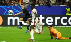 Davinson Sanchez’in Kara Gecesi: Galatasaray Frankfurt’a Farklı Kaybetti