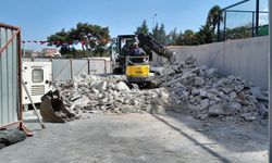 Yap-Boz Belediyeciliği! Meydan Düzenlemesi Bir Türlü Bitmiyor...